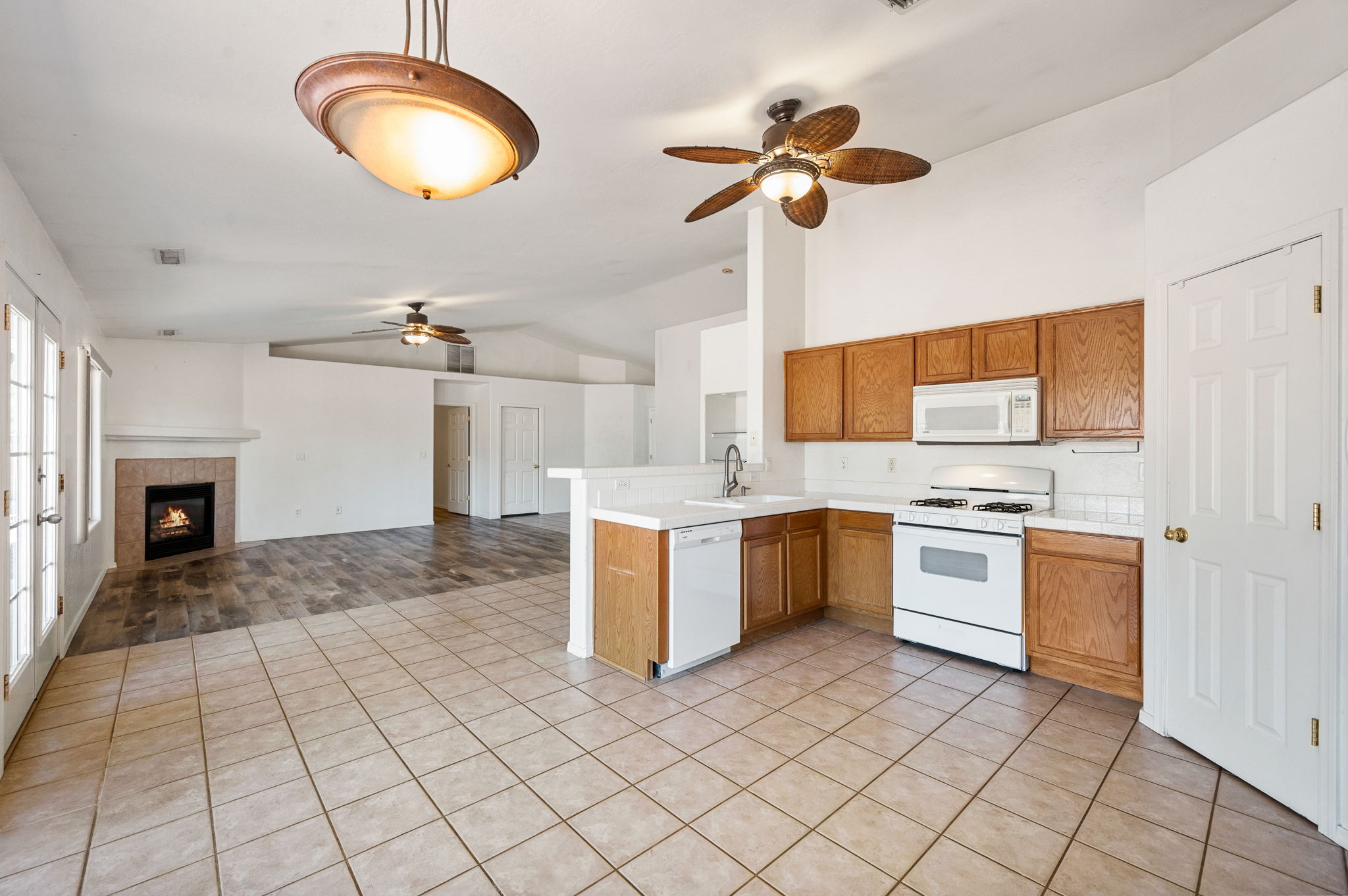 Kitchen (2)