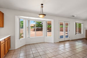 Breakfast Nook (2)
