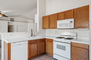 Kitchen (3)