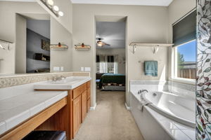  Photo 49