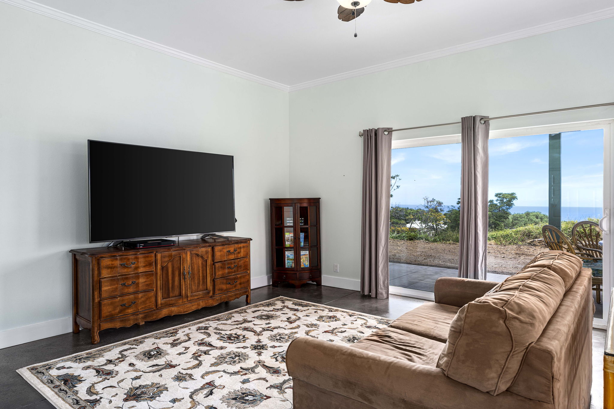 Ohana Living Area a