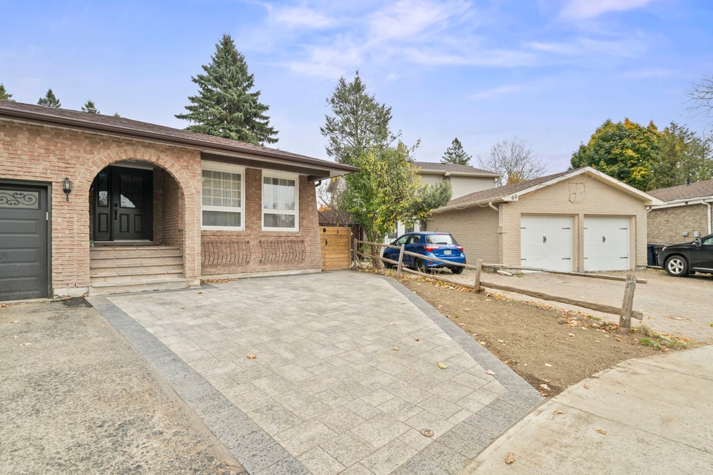 71 Ardgowan Crescent