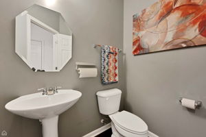 71 Bowman St_019