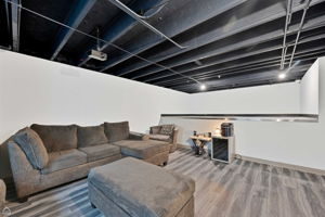 71 Bowman St_036