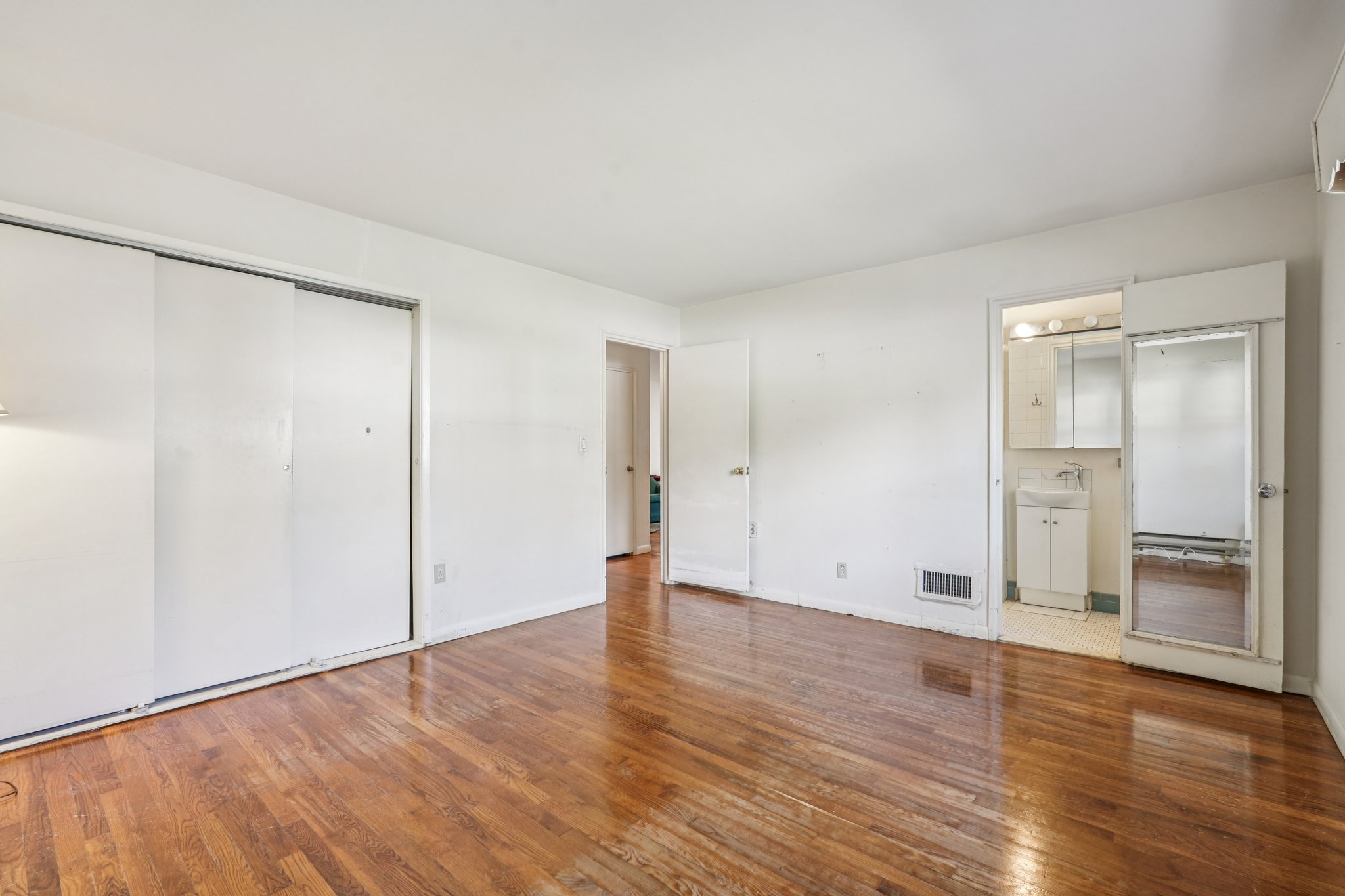 Dora Ln-S2810-028.jpg