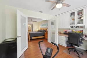 Flamingo Cir-2005-030.jpg