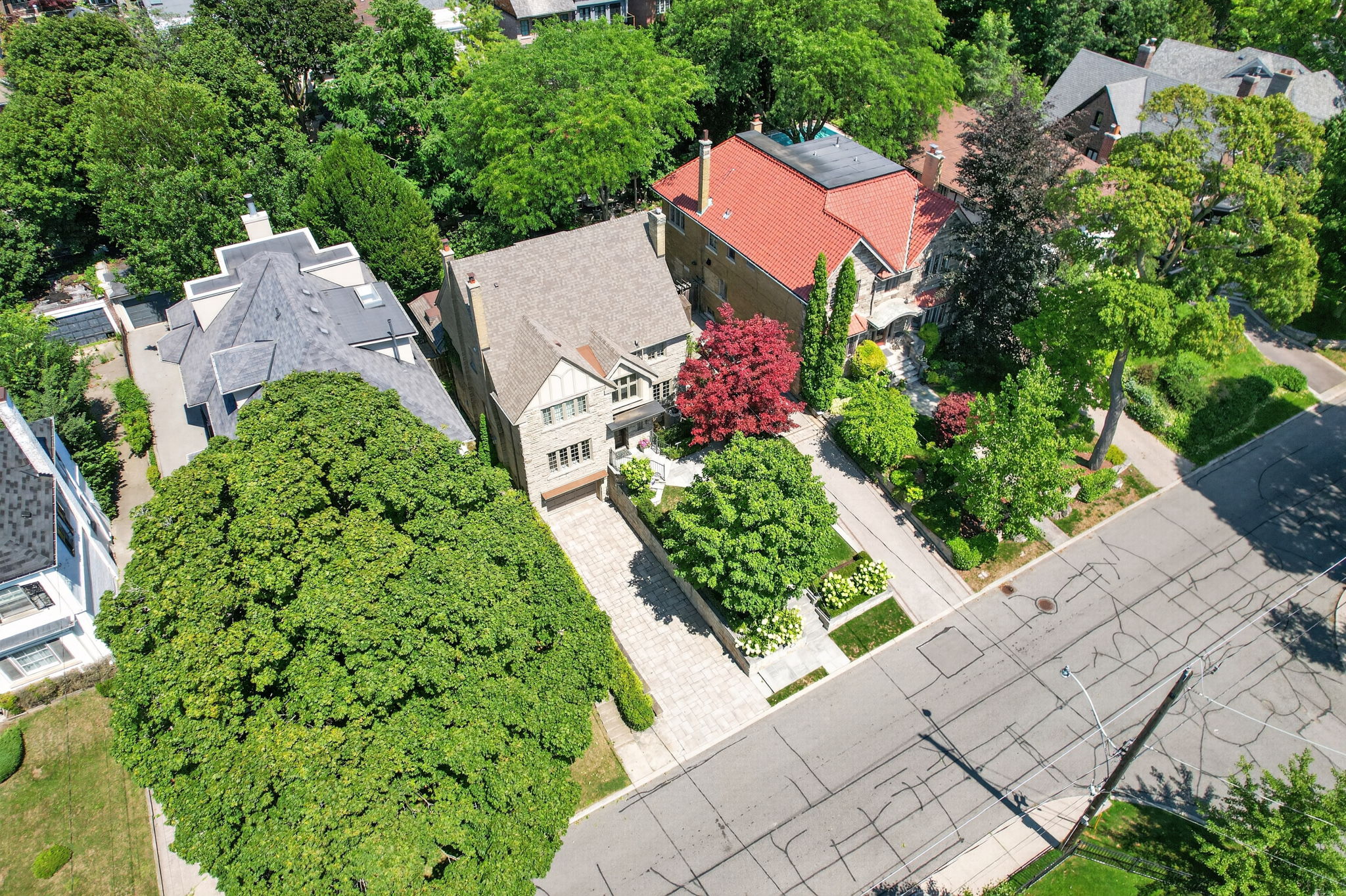 71 Garfield Ave Toronto, ON M4T 1E8