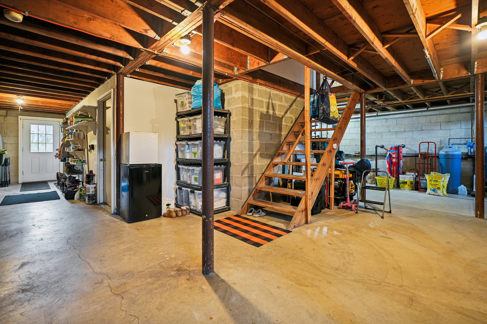 Walk-out to driveway