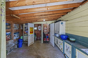  Photo 32