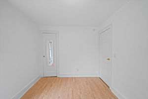  Photo 34