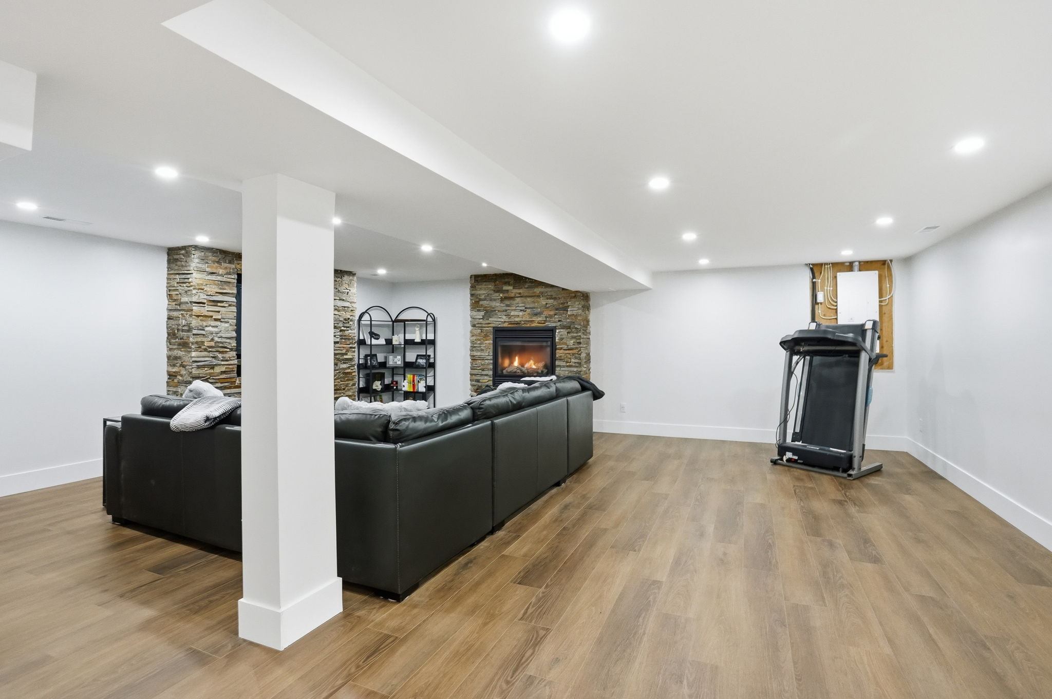  Photo 55