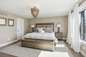  Photo 33