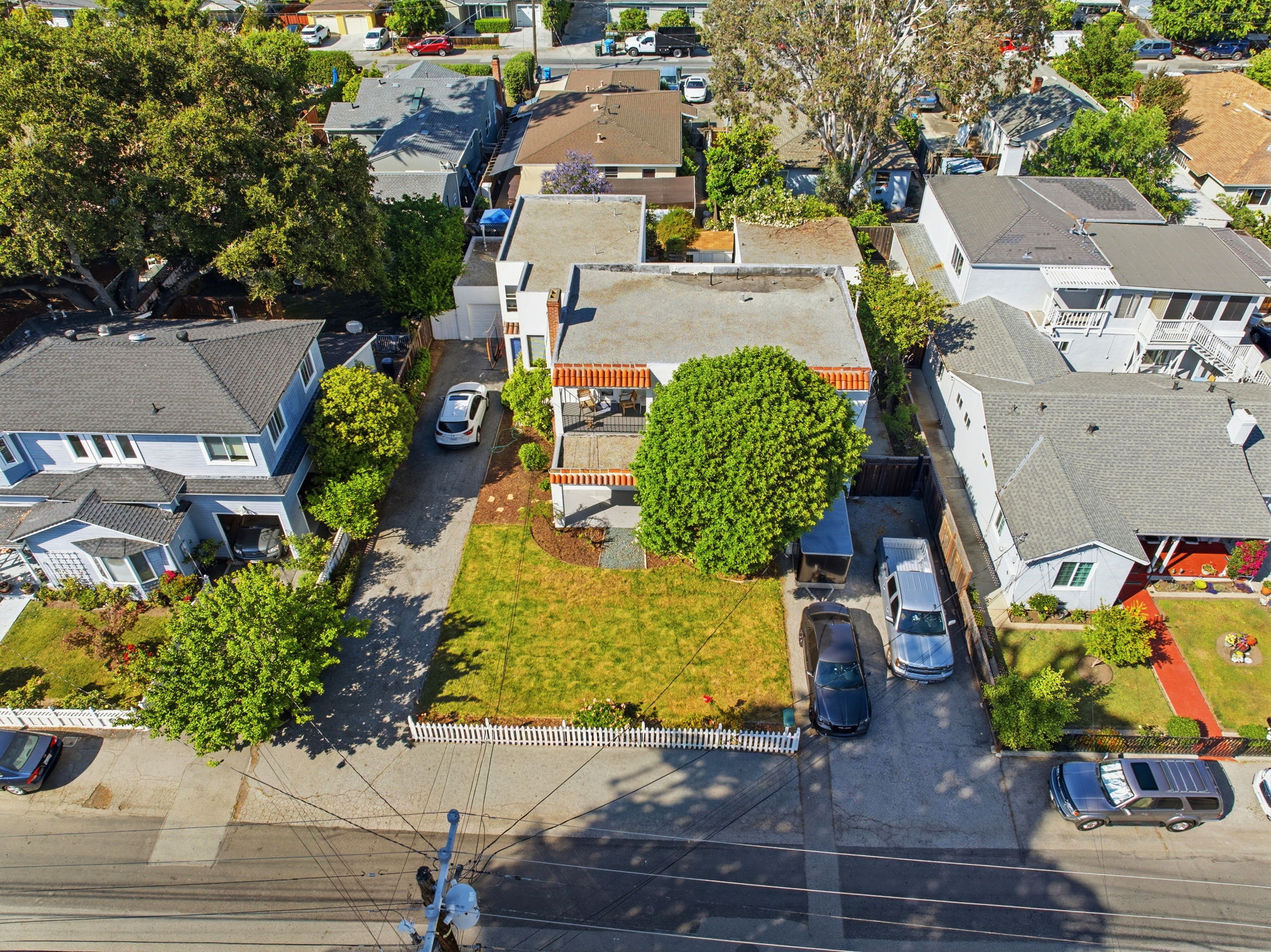 005_F8_AERIAL_71 Nueva Ave