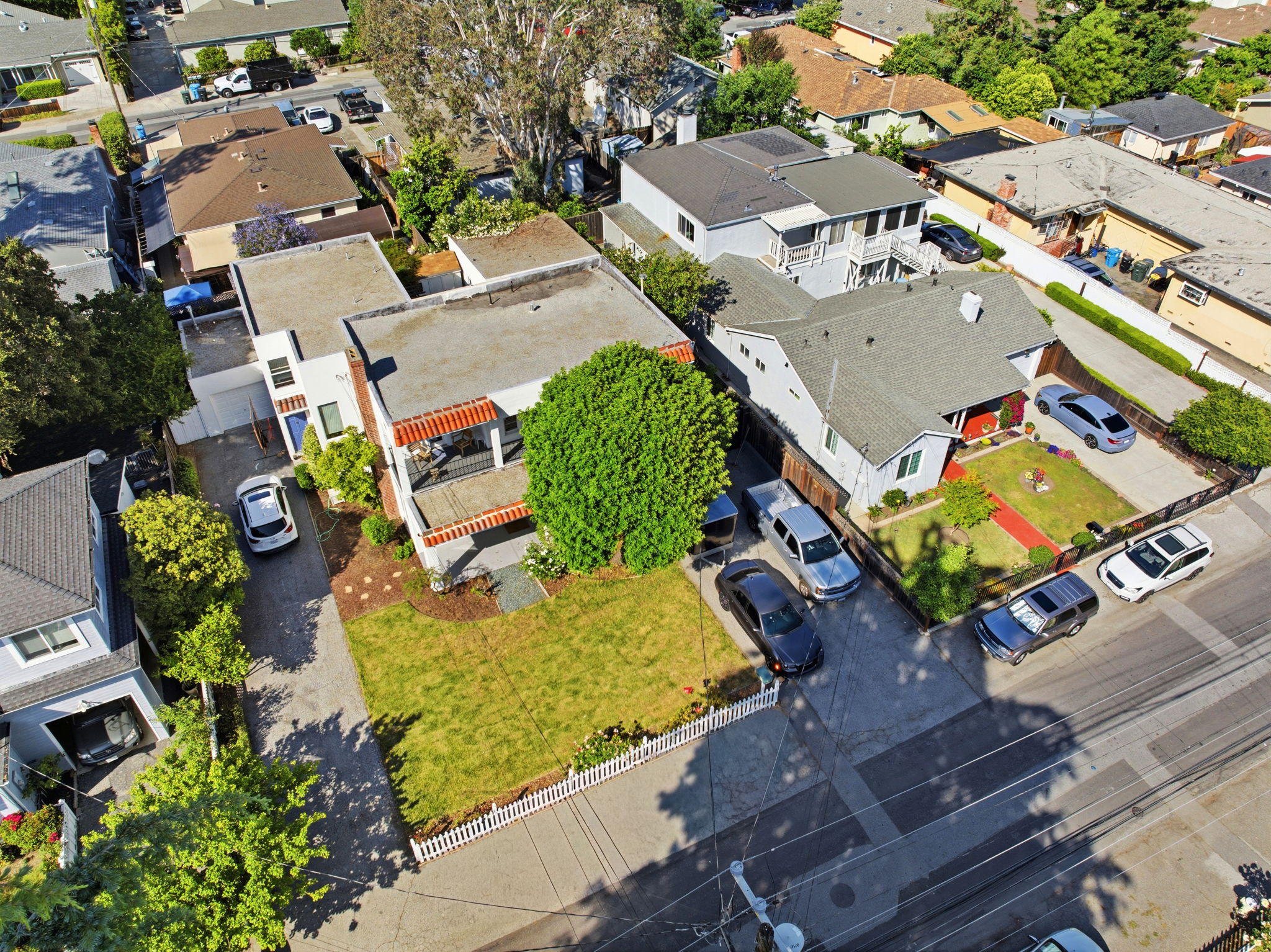 006_F8_AERIAL_71 Nueva Ave