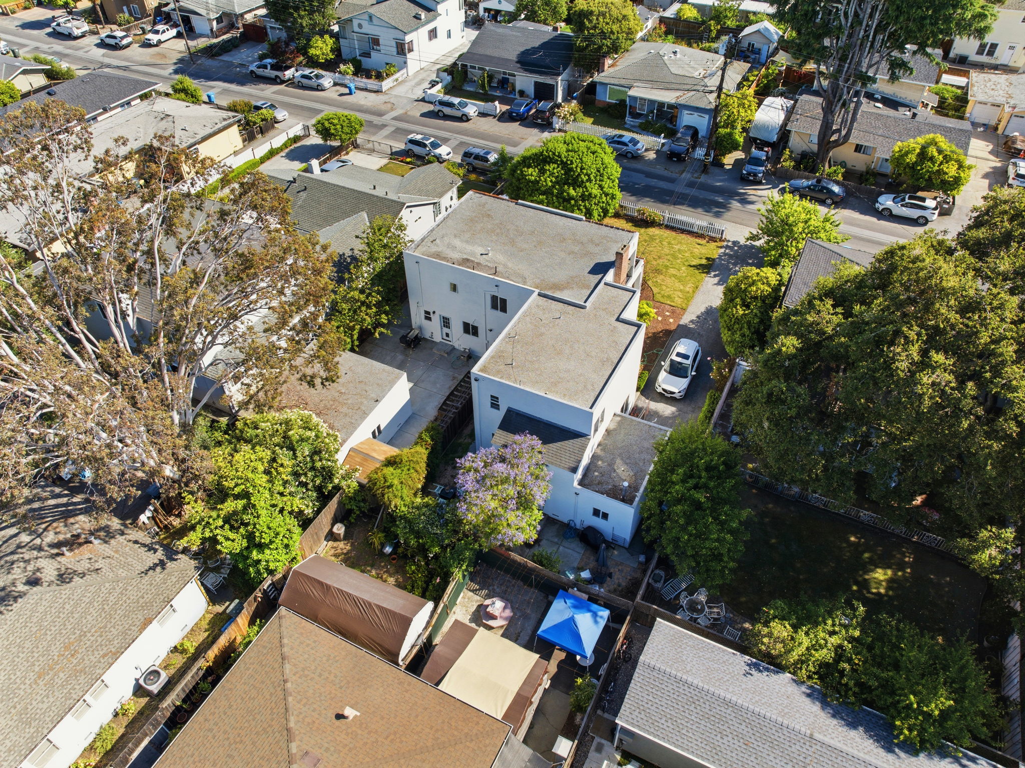 007_F8_AERIAL_71 Nueva Ave