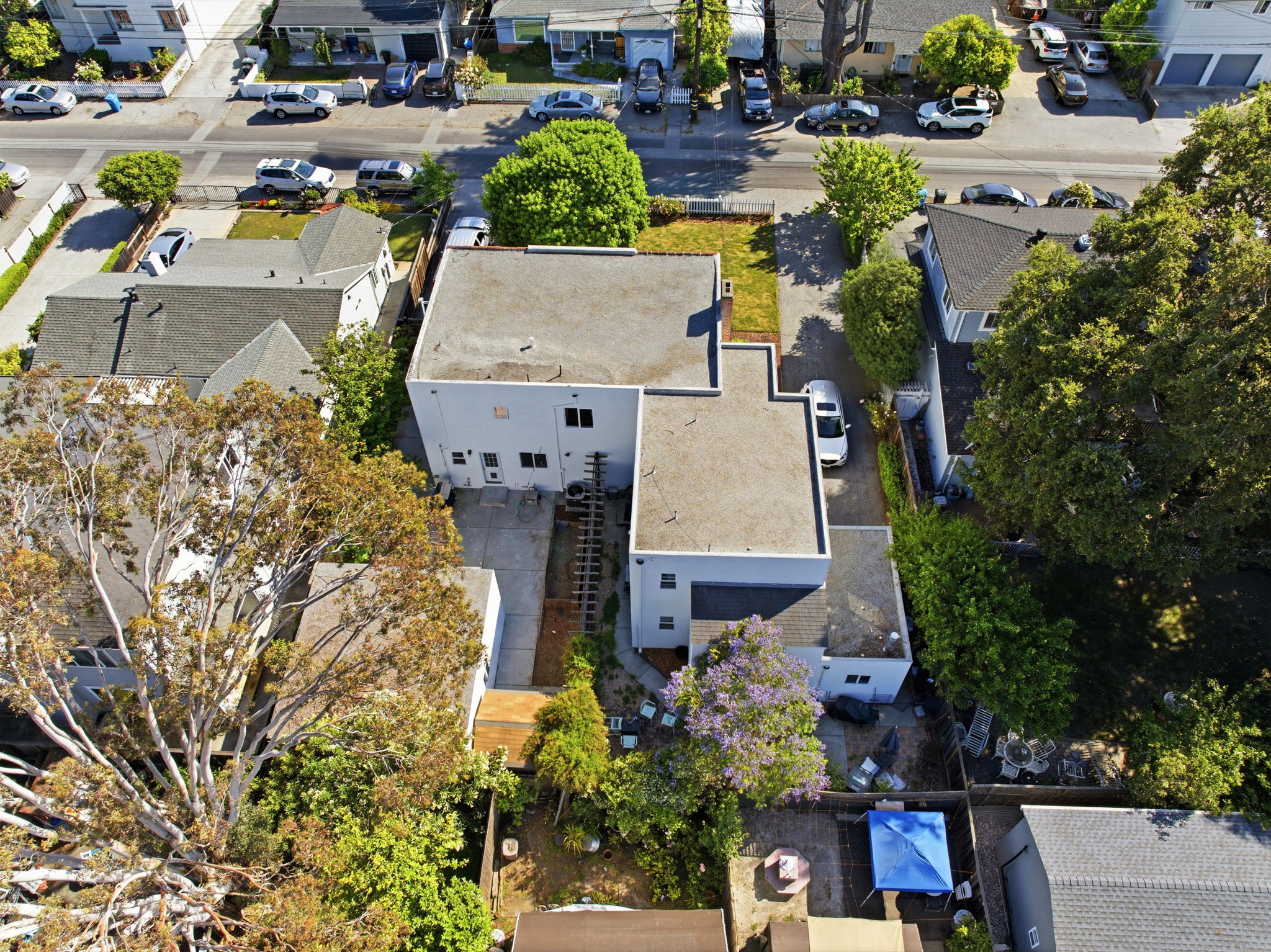 008_F8_AERIAL_71 Nueva Ave