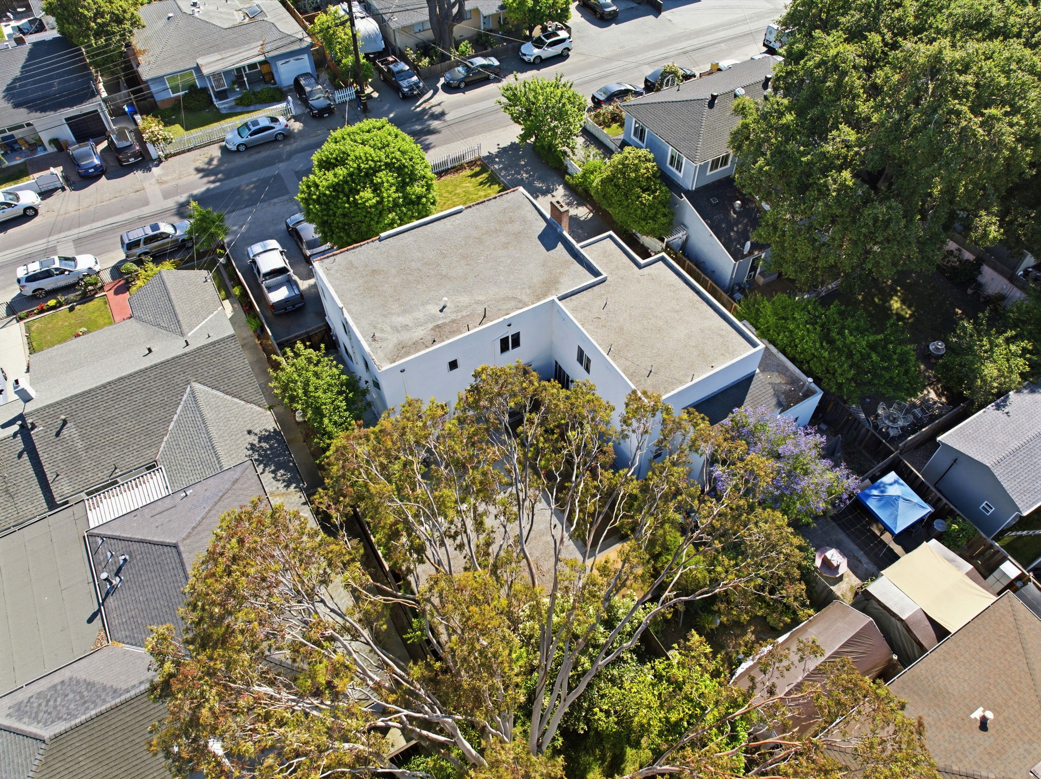 009_F8_AERIAL_71 Nueva Ave