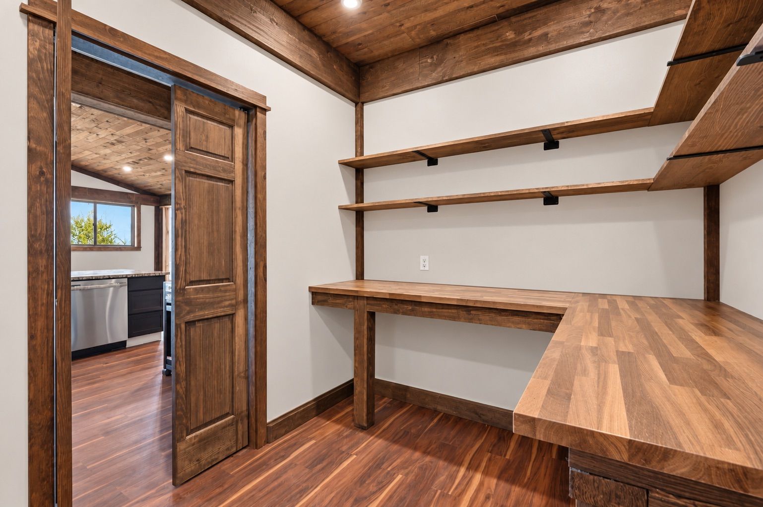  Photo 4