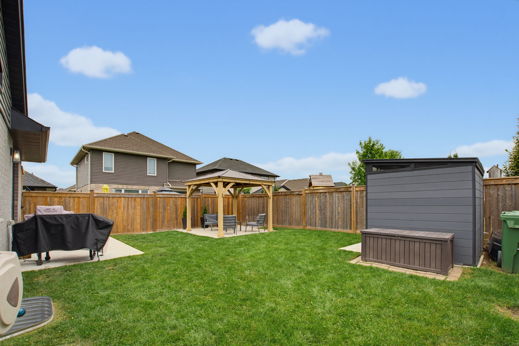  Photo 42