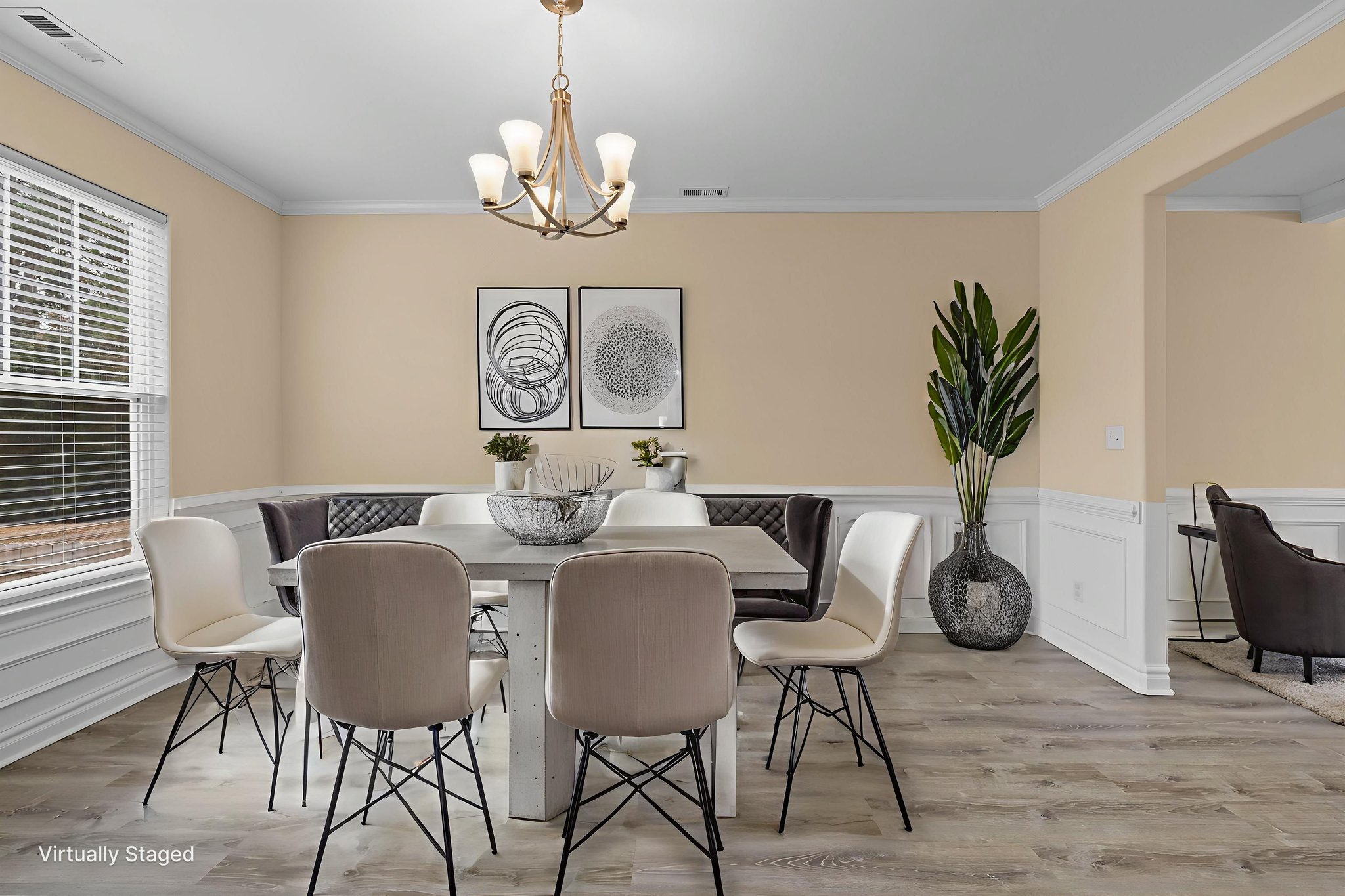 7X2A1156 virtually staged.jpeg