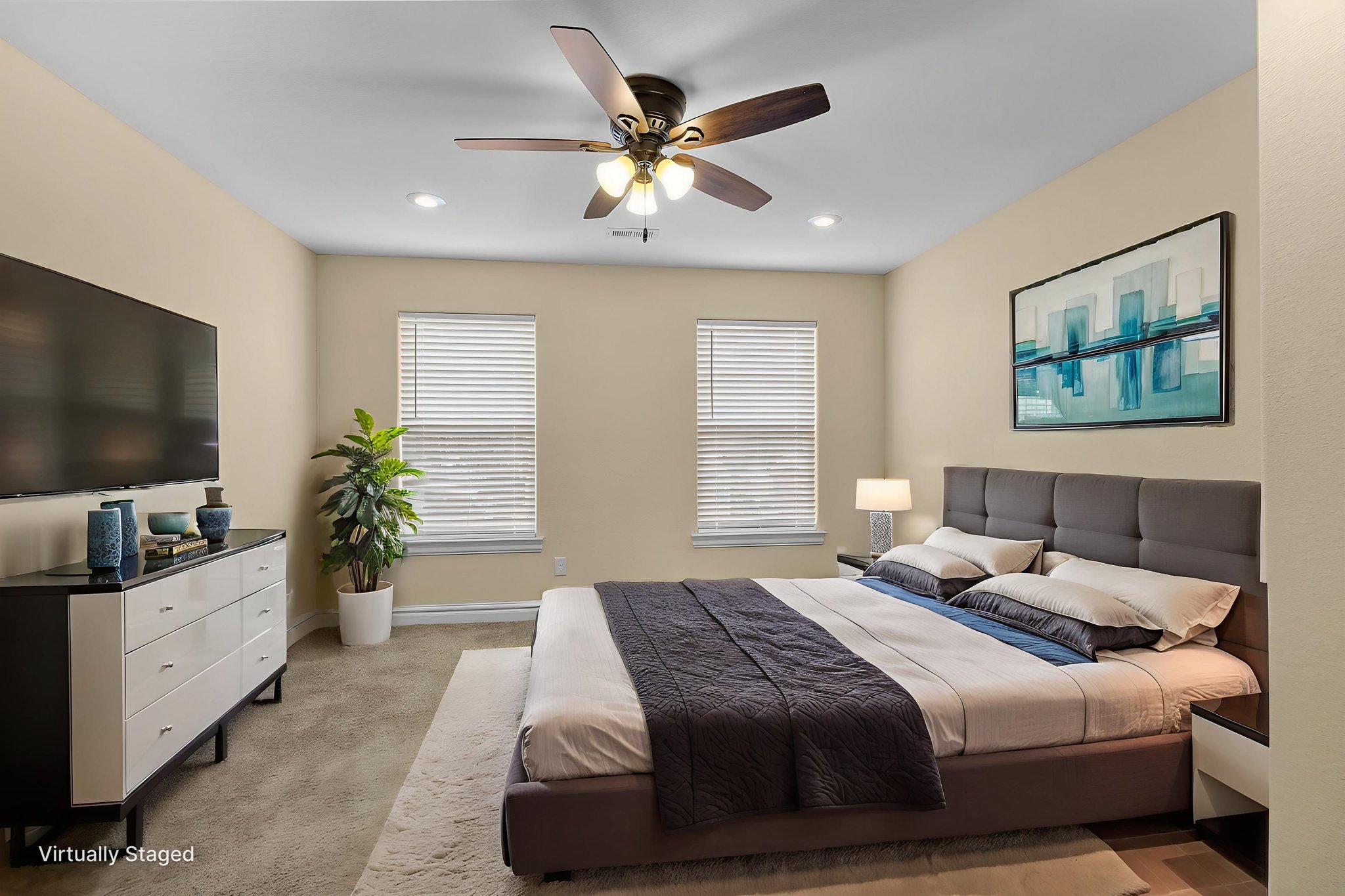 7X2A1216 virtually staged.jpeg