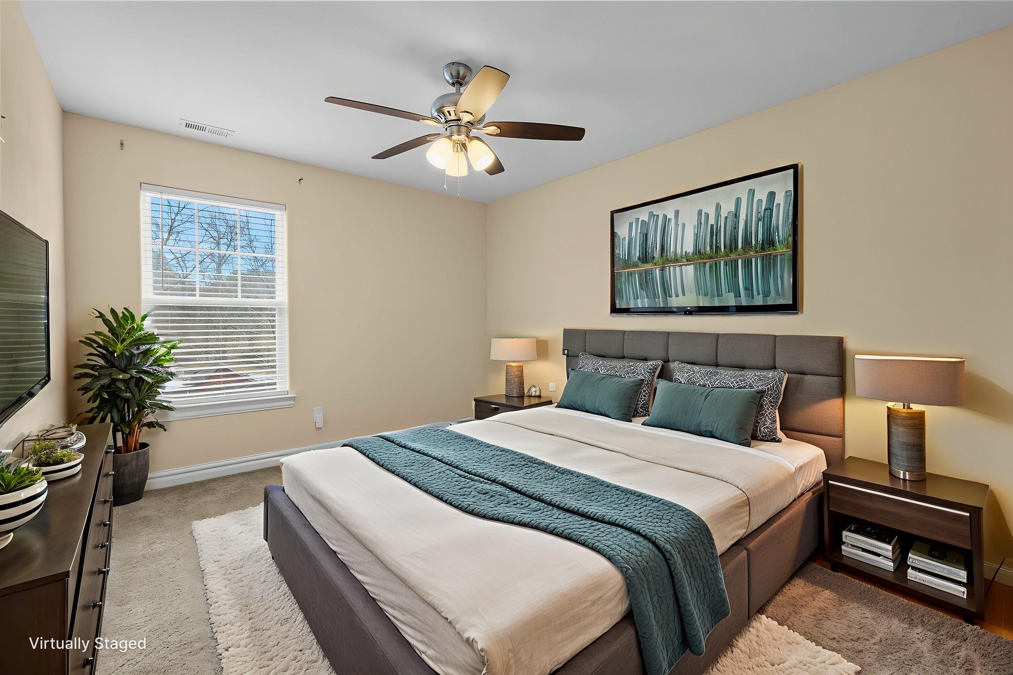 7X2A1261 virtually staged.jpeg