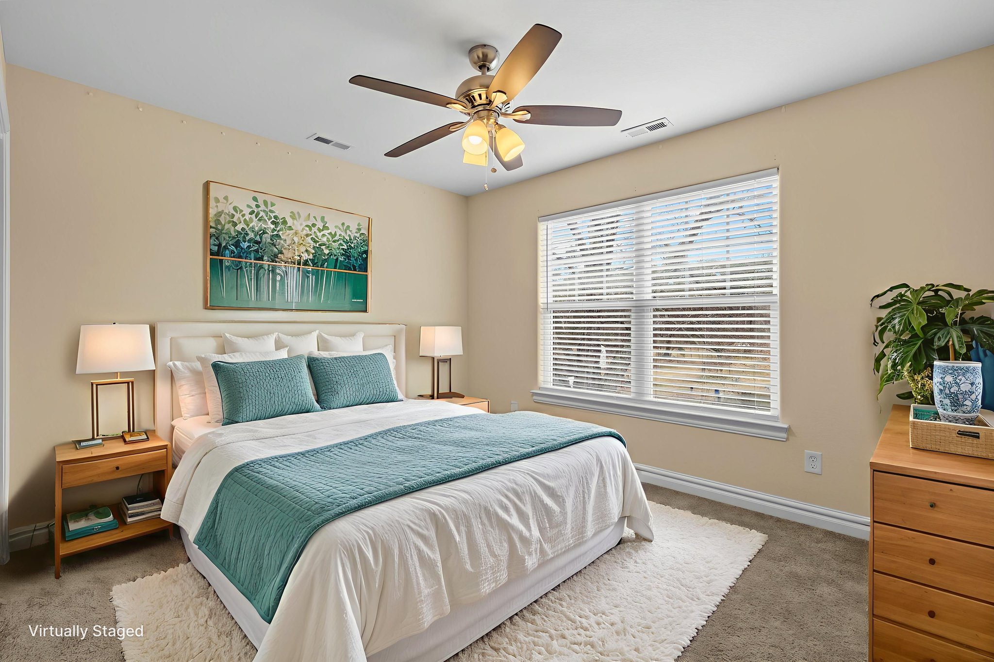 7X2A1271 virtually staged.jpeg