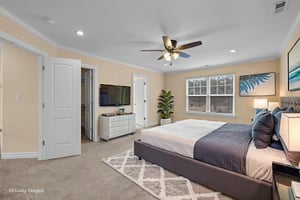 7X2A1201 virtually staged.jpeg