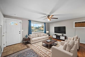 DSC_3634 virtually staged.jpeg