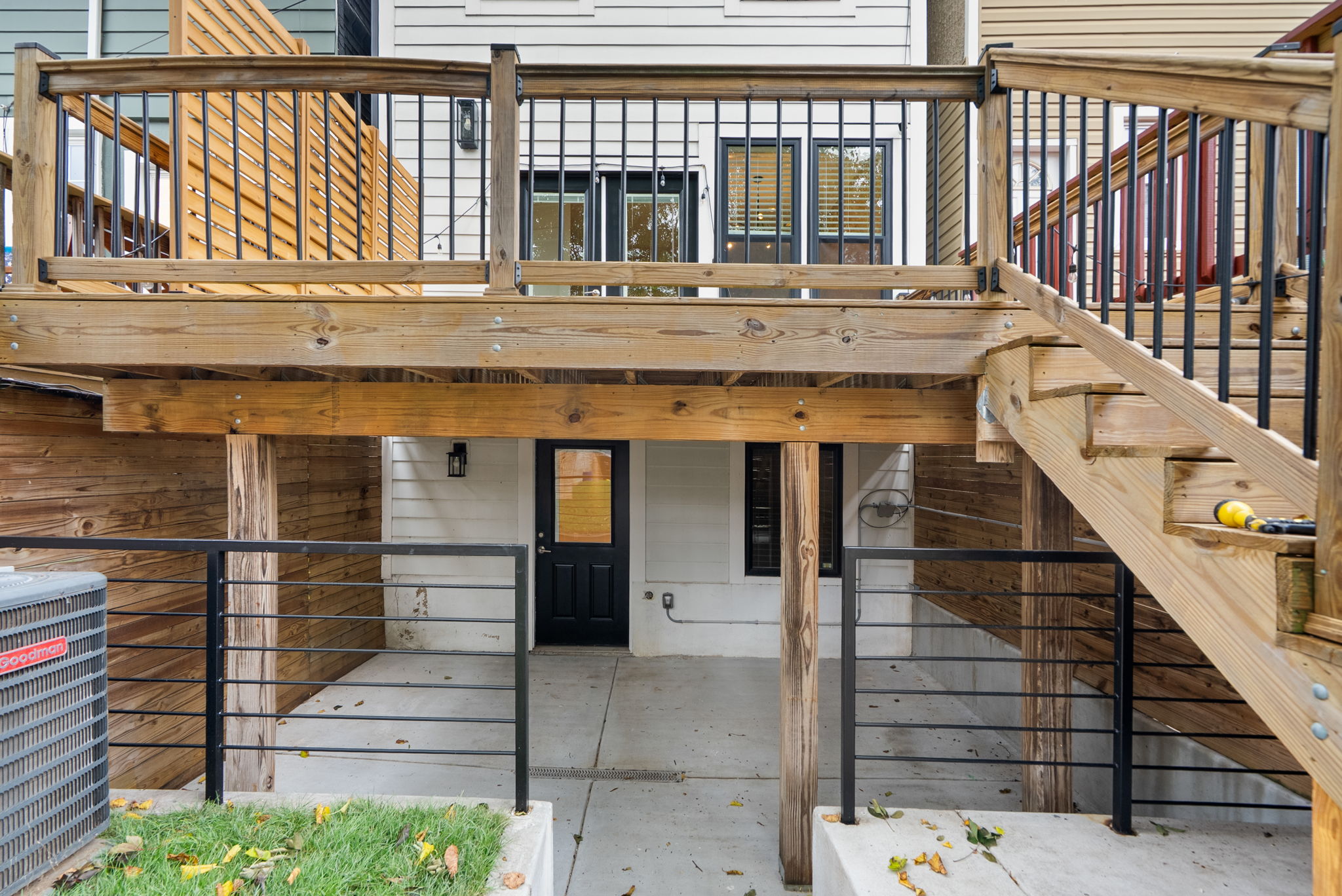 Private rear entrance to the lower level