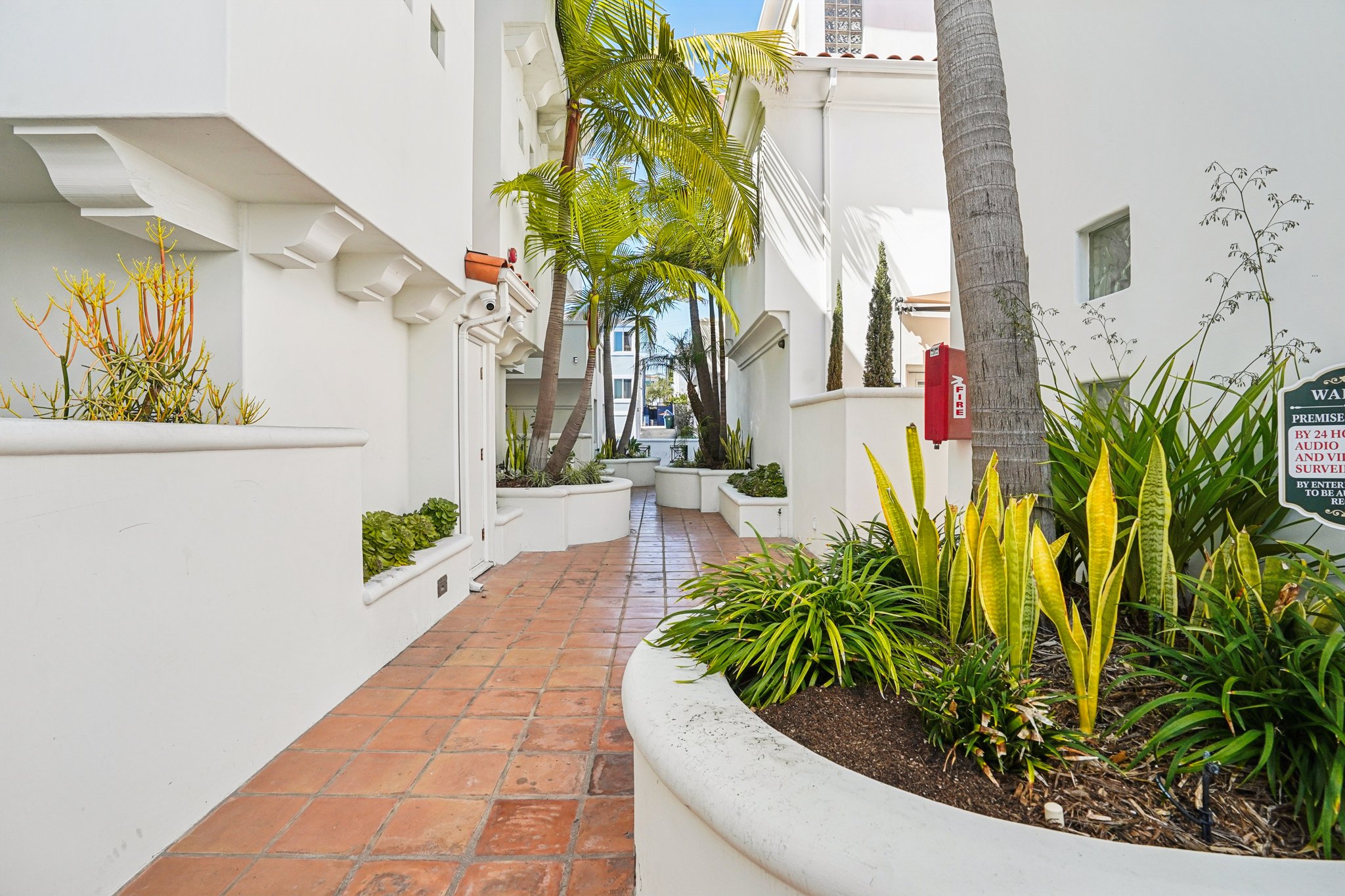 Manhattan Beach Blvd-S0204-002.jpg