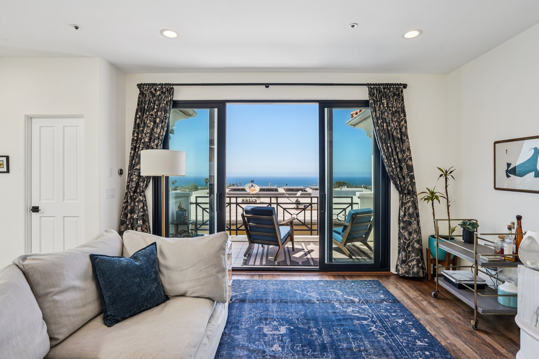 201771-203539 - 710 Manhattan Beach Blvd, Manhattan Beach, CA 90266-S0704-008.jpg