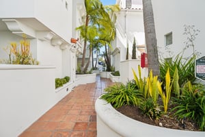 Manhattan Beach Blvd-S0204-002.jpg