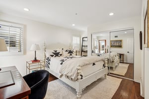 Manhattan Beach Blvd-S0204-026.jpg