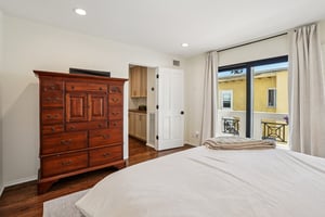 Manhattan Beach Blvd-S0204-032.jpg