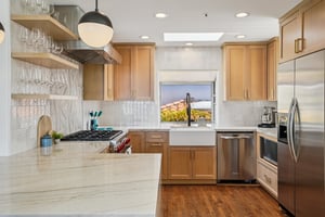 201771-203539 - 710 Manhattan Beach Blvd, Manhattan Beach, CA 90266-S0704-012.jpg