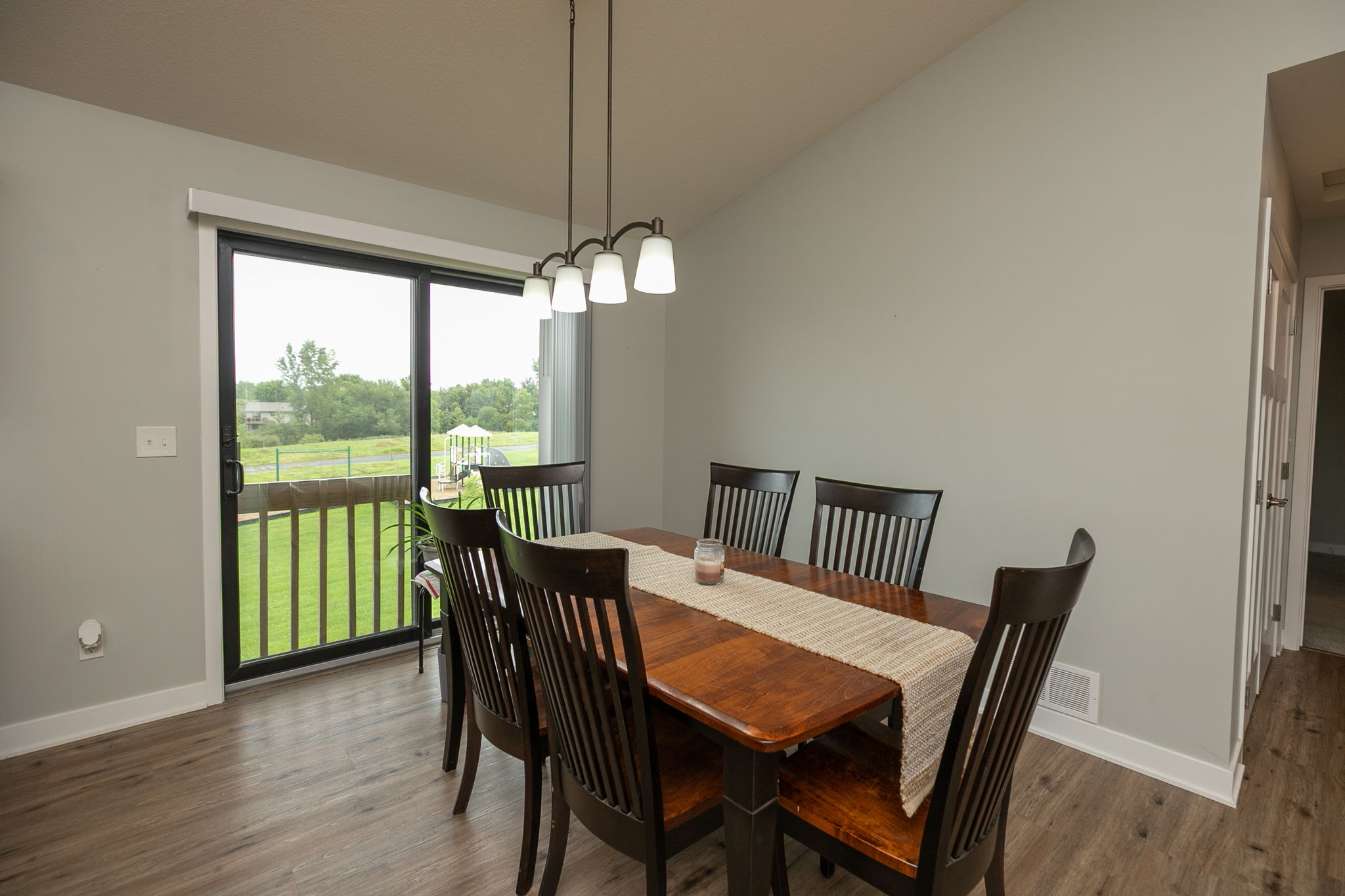 08-Dining Room