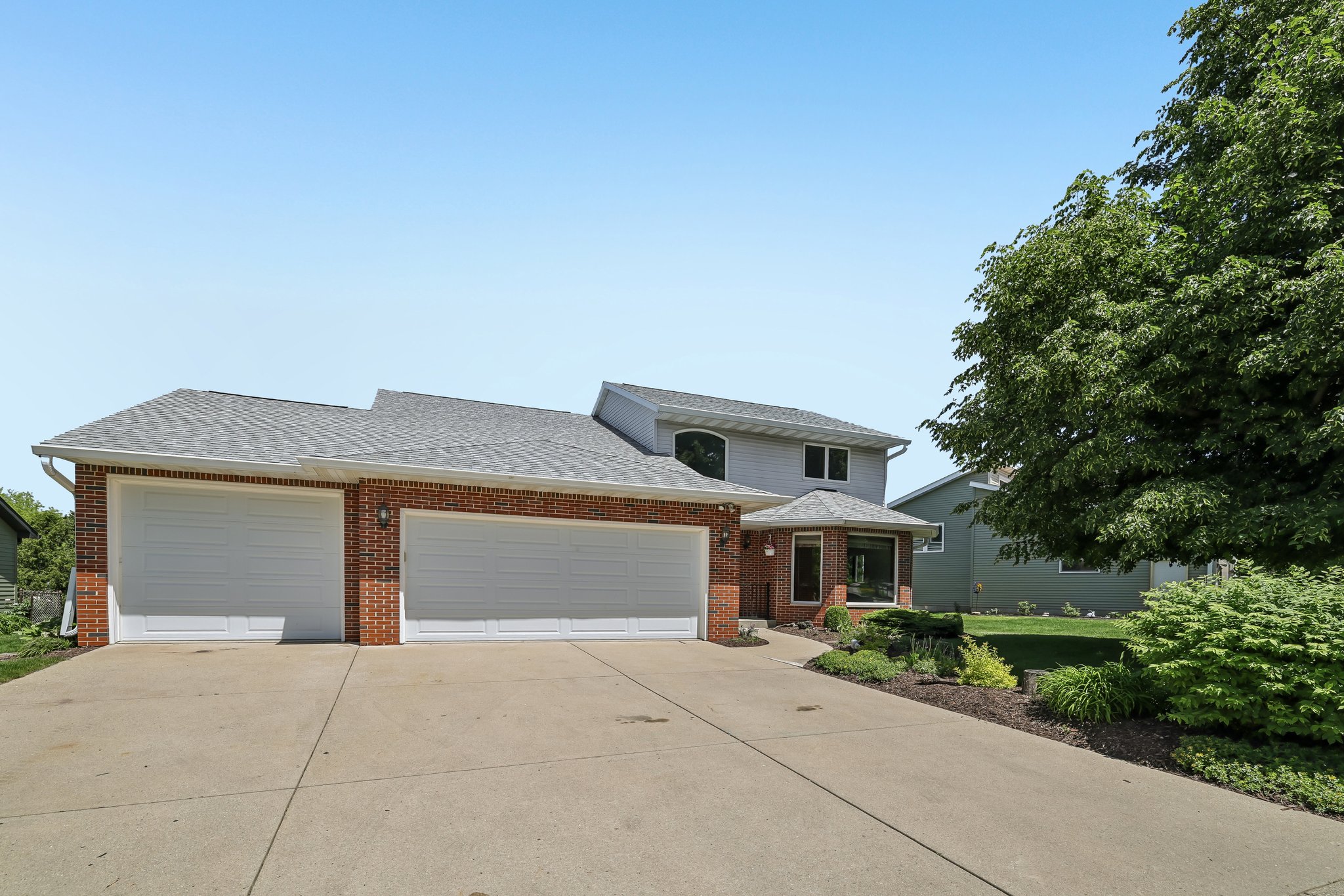 Spring Hill Dr-S3005-002.jpg