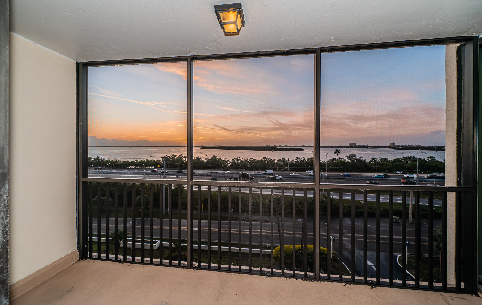 Primary Bedroom Balcony23