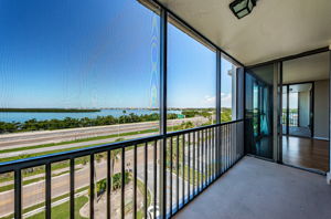 Balcony 1b