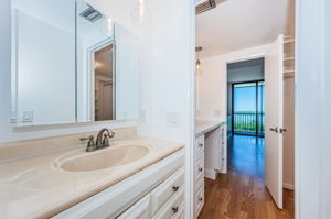 Bathroom 1d