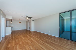Living Room 3-2