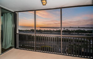 Guest Bedroom Balcony21
