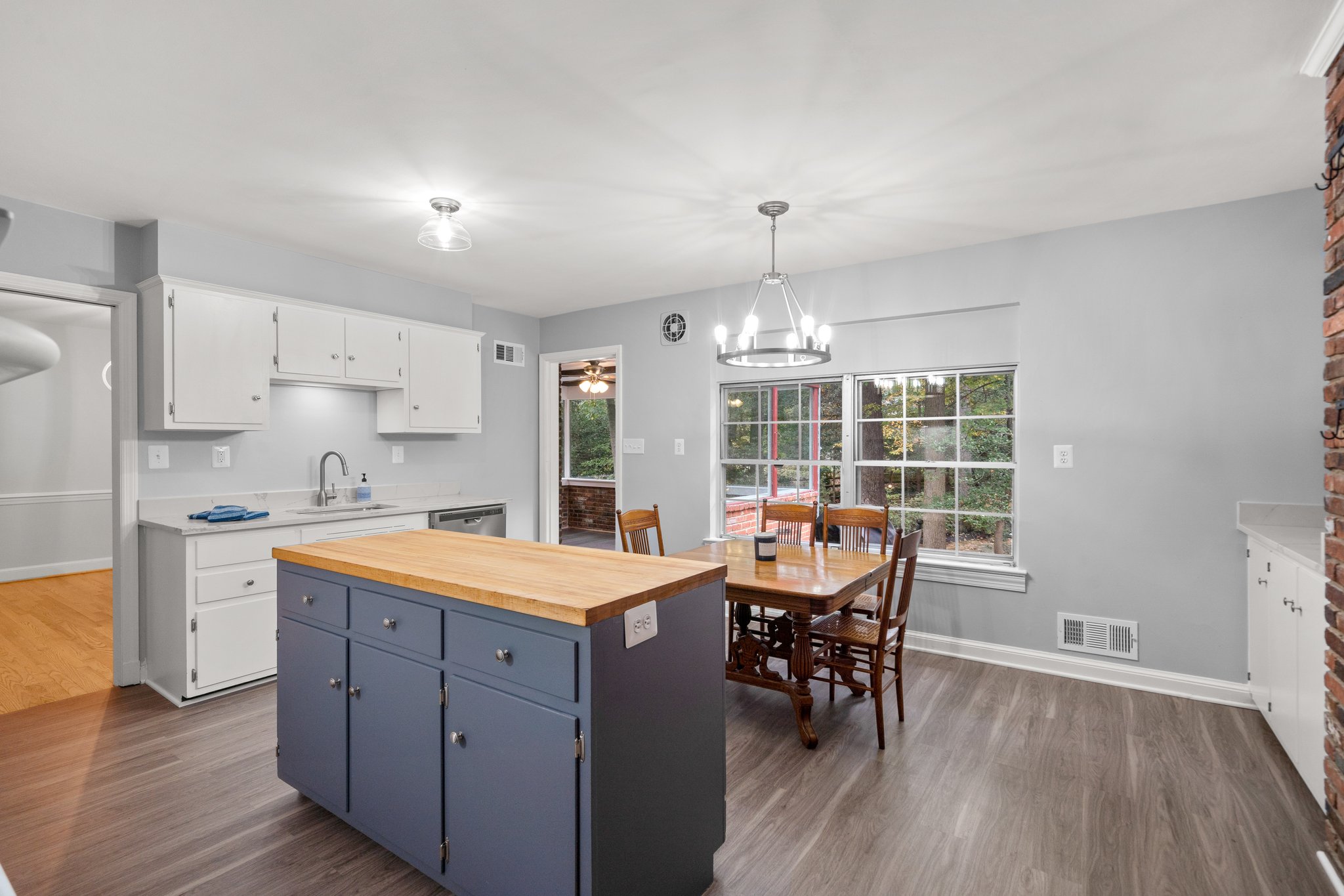 Kitchen with Access to Sunroom, Dining Room and Foyer