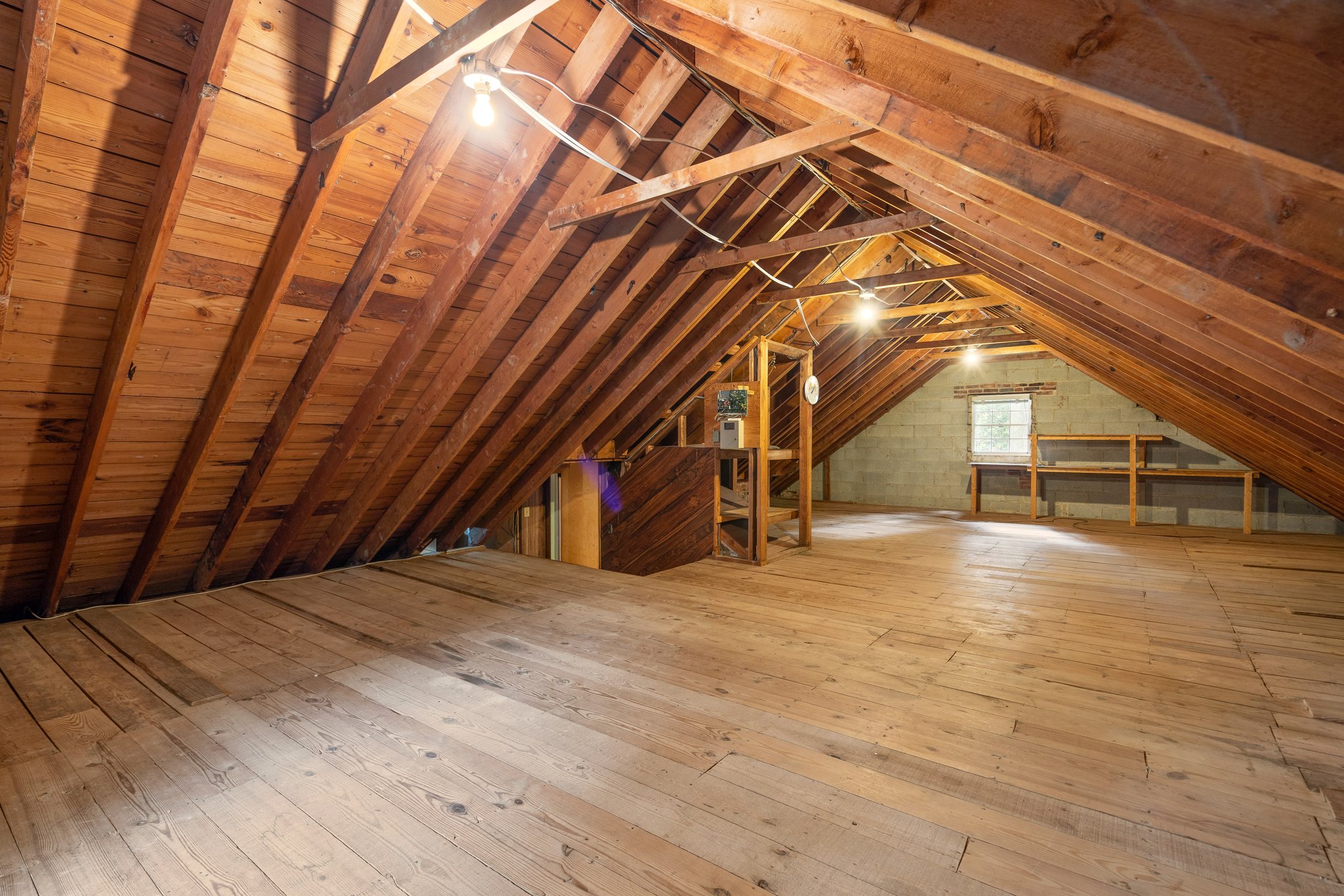 Easily Accessible Walk-up Spacious Attic