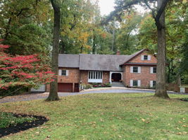 Welcome to 7102 Wells Parkway