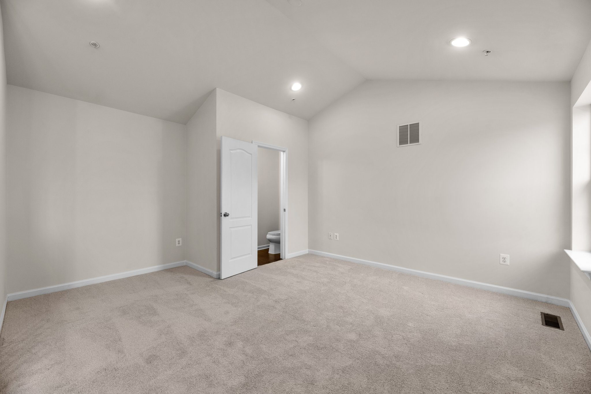 28. Upper bedroom.jpg