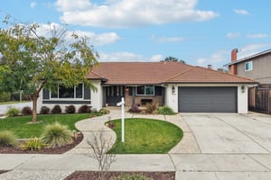 Brooktree Way-L2102-001.jpg