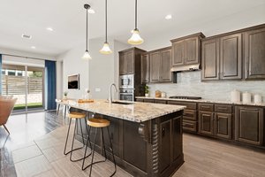 Kitchen/Breakfast Bar