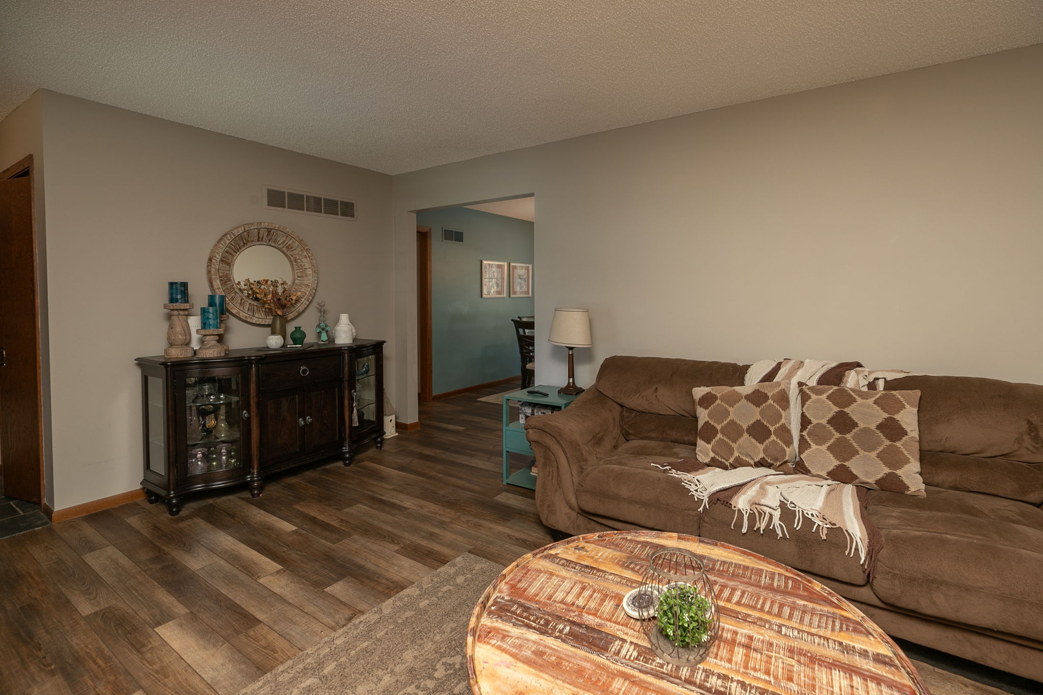 06-Living Room